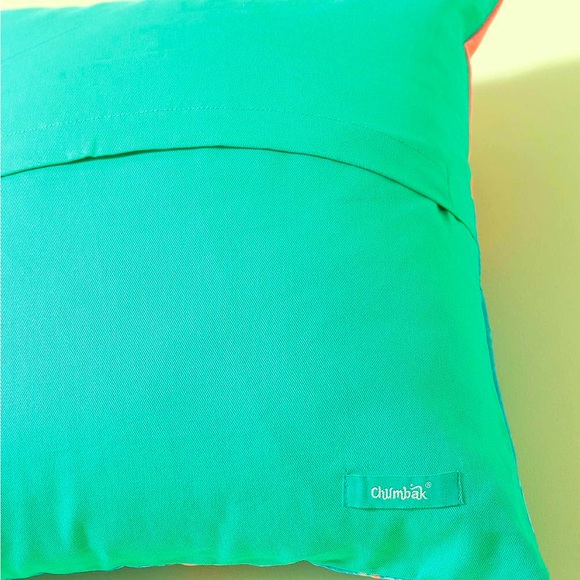 NEW WITHOUT TAGS - Chumbak Cat Lady 16” Cushion - Picture 7 of 8